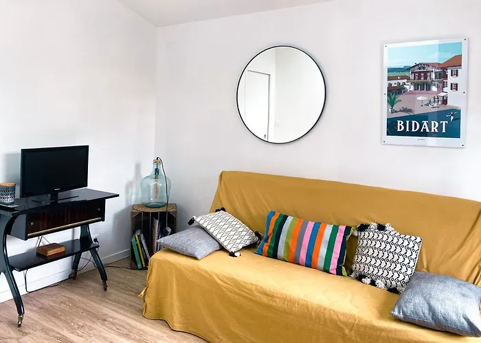 Ilbarritz, T2 Proche Plage/parking/terrasse * Bidart